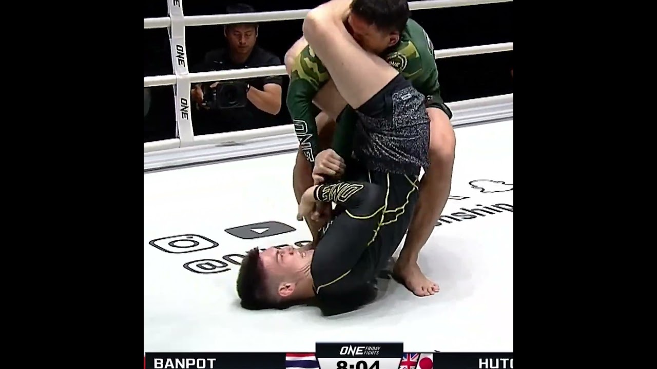 LOCKED IN  Craig Hutchison kicks off ONE Friday Fights 72 with a slick armbar!