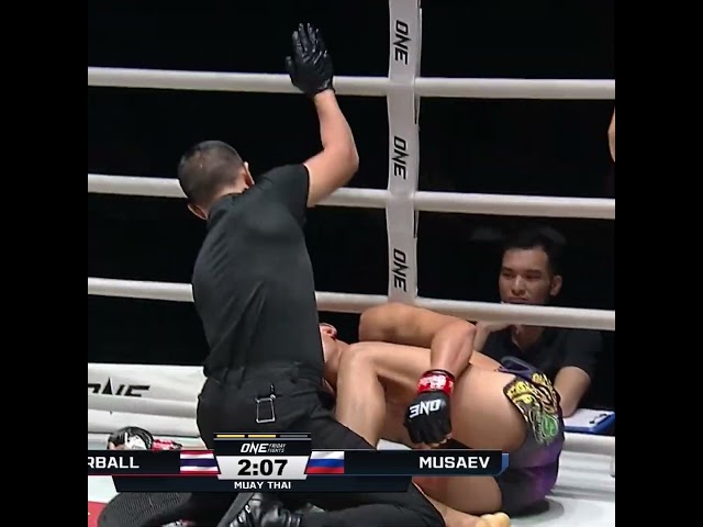 ON FIRE  Ilyas Musaev starches Superball in Round 2!